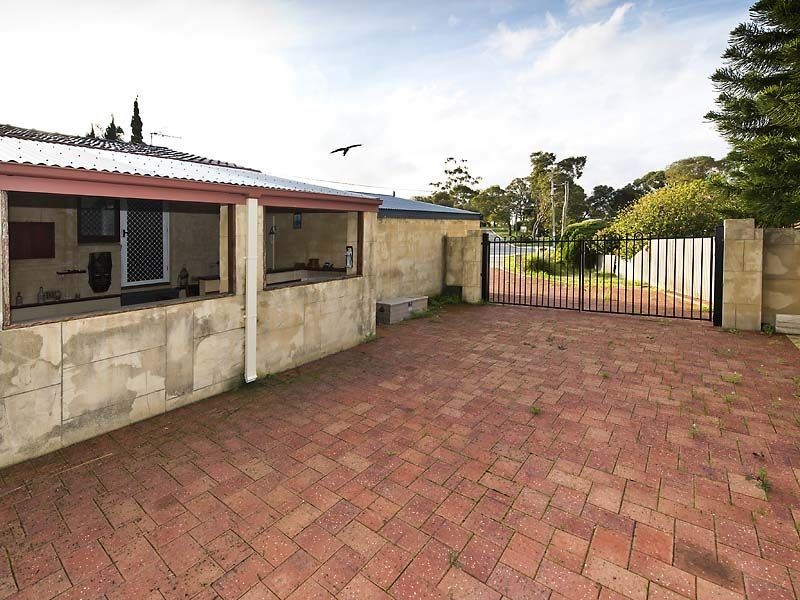 26 Coleman Road, Calista WA 6167