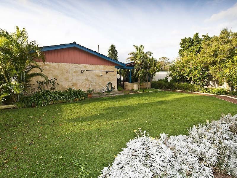 26 Coleman Road, Calista WA 6167