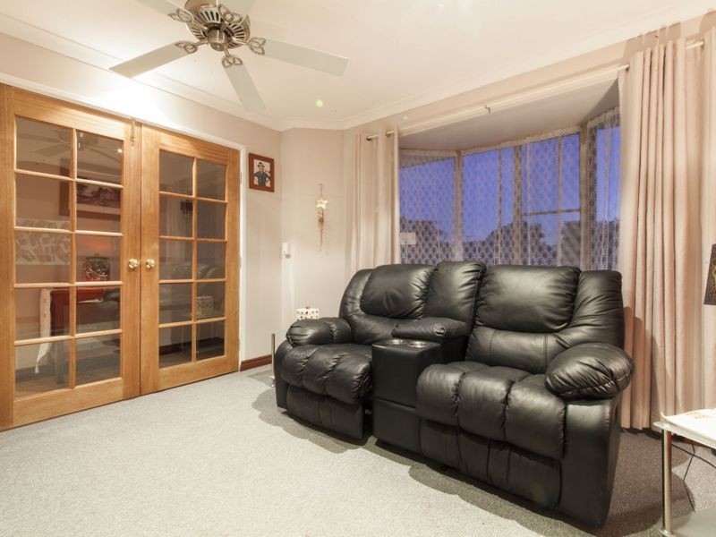 11 Mends Way, Waikiki WA 6169