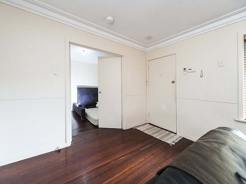 43 Medina Avenue, Medina WA 6167