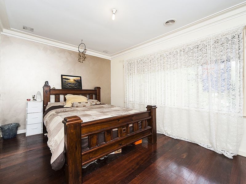 43 Medina Avenue, Medina WA 6167