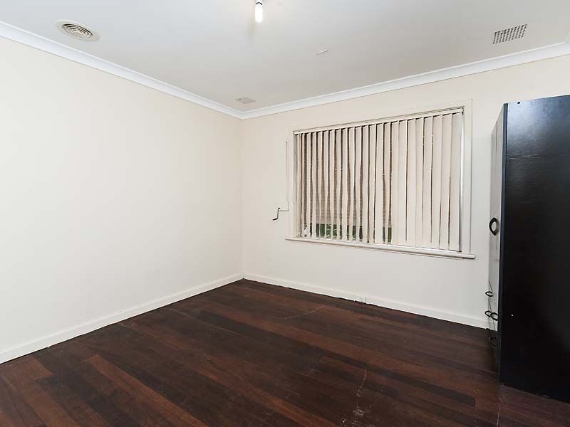 43 Medina Avenue, Medina WA 6167