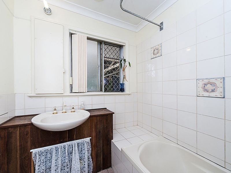 43 Medina Avenue, Medina WA 6167