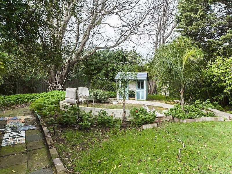 43 Medina Avenue, Medina WA 6167