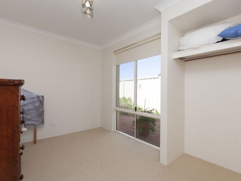 42 Maydwell Way, Calista WA 6167