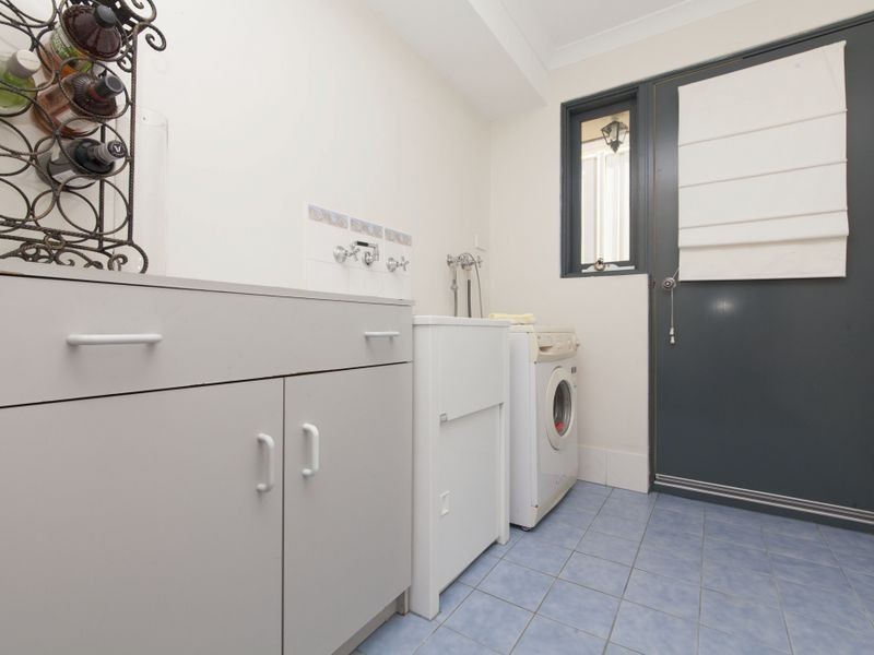 42 Maydwell Way, Calista WA 6167