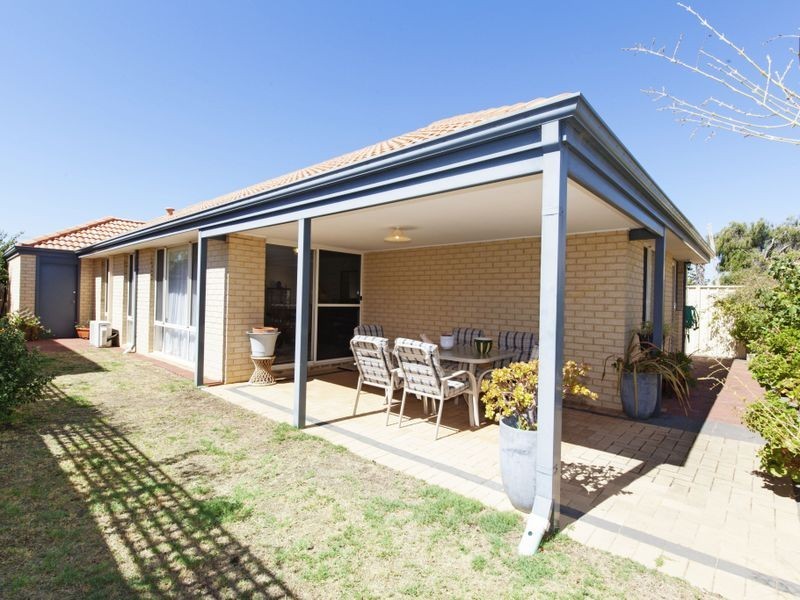 42 Maydwell Way, Calista WA 6167