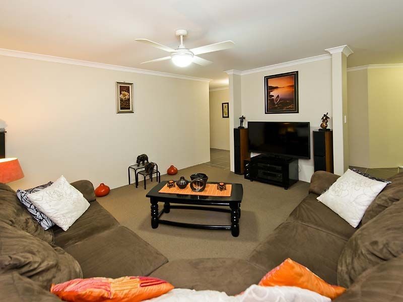 15 Jewel Gardens, Hammond Park WA 6164