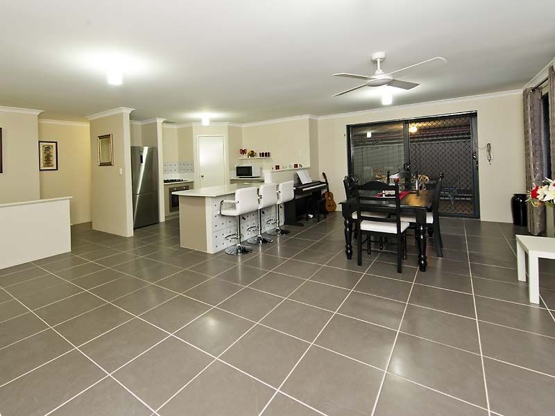 15 Jewel Gardens, Hammond Park WA 6164