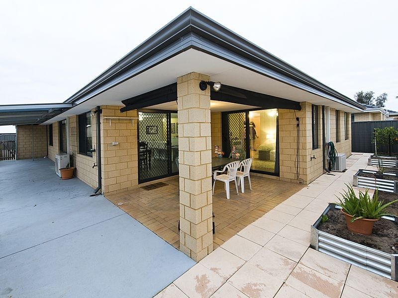 15 Jewel Gardens, Hammond Park WA 6164