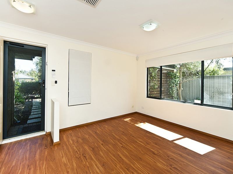 12 Weybridge Drive, Wellard WA 6170