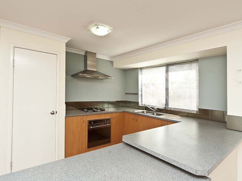 12 Weybridge Drive, Wellard WA 6170