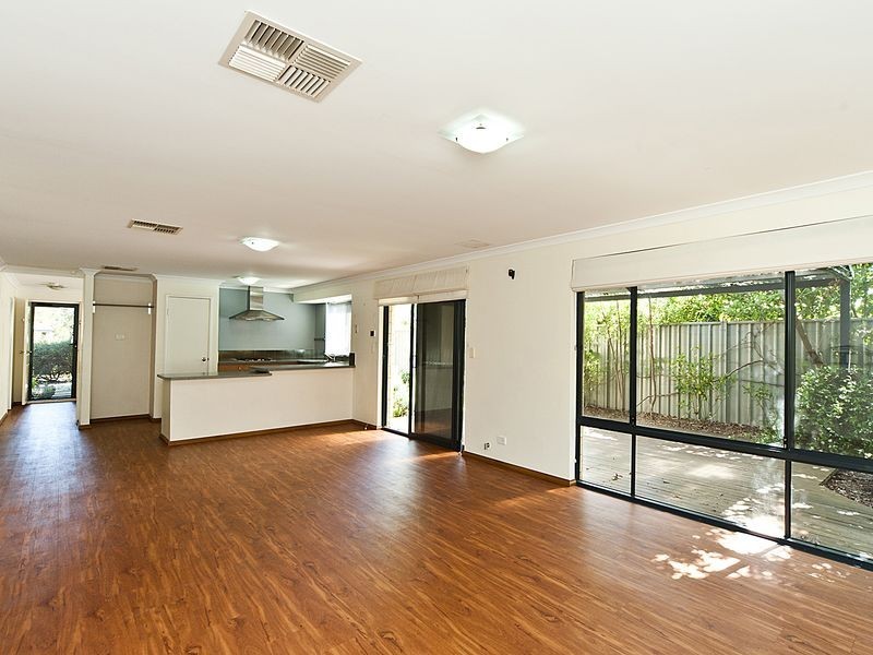 12 Weybridge Drive, Wellard WA 6170