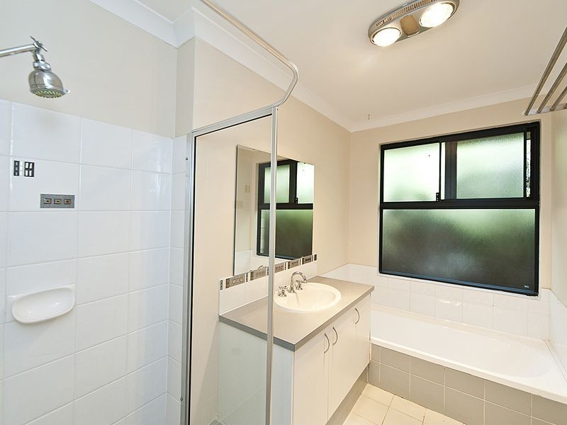 12 Weybridge Drive, Wellard WA 6170