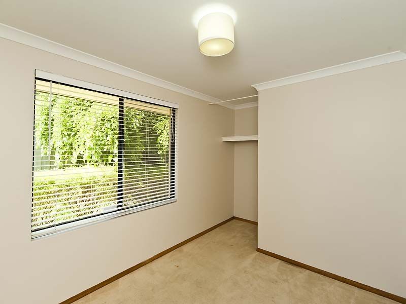 12 Weybridge Drive, Wellard WA 6170