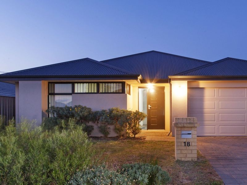 18 Shaftesbury Way, Wellard WA 6170