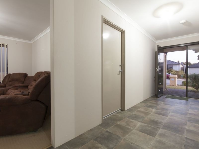 18 Shaftesbury Way, Wellard WA 6170