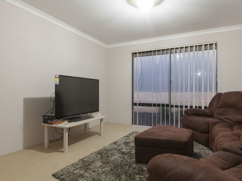 18 Shaftesbury Way, Wellard WA 6170