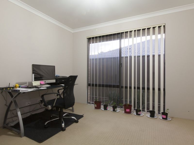 18 Shaftesbury Way, Wellard WA 6170
