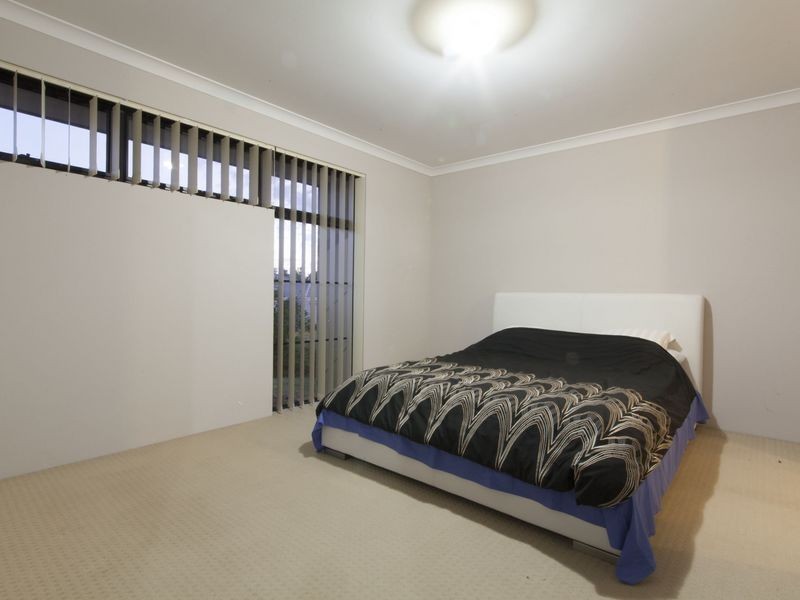 18 Shaftesbury Way, Wellard WA 6170