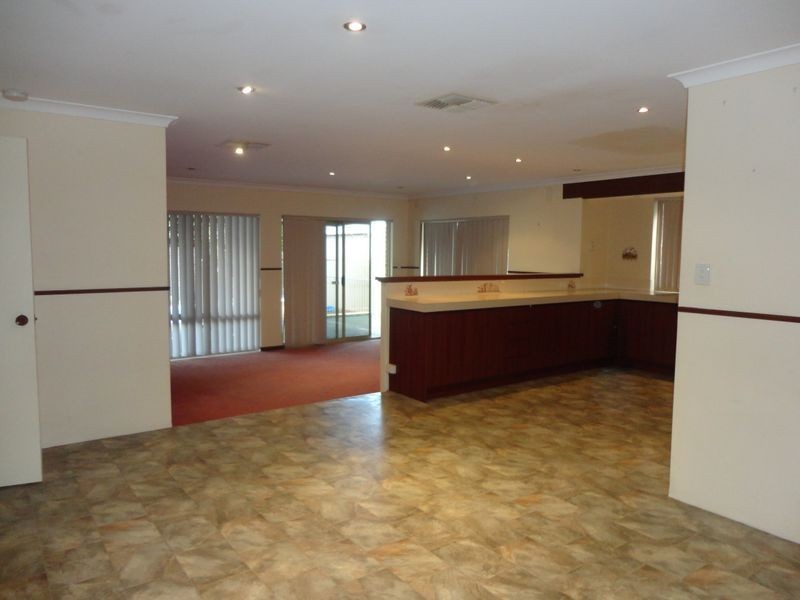 43 Whitebread Way, Leda WA 6170