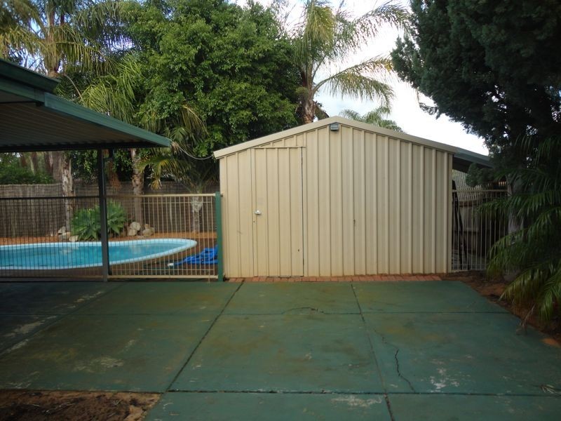 43 Whitebread Way, Leda WA 6170