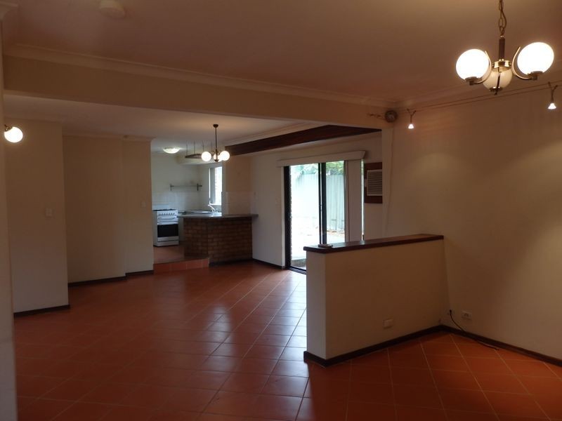 2 Fordred Place, Parmelia WA 6167