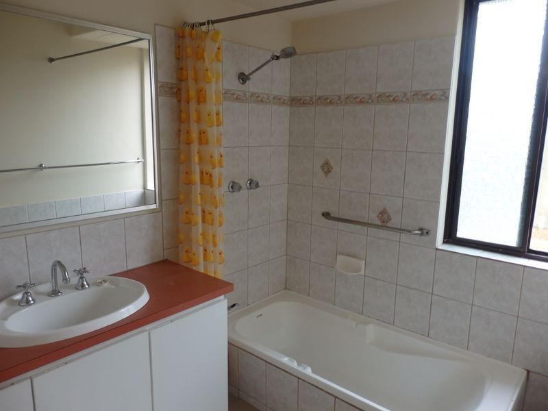 2 Fordred Place, Parmelia WA 6167