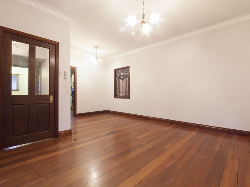 20 Grover Way, Medina WA 6167