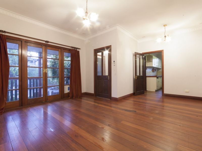 20 Grover Way, Medina WA 6167