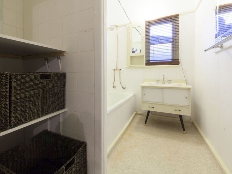 20 Grover Way, Medina WA 6167