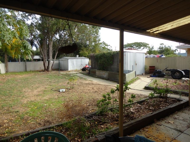 20 Medina Avenue, Medina WA 6167