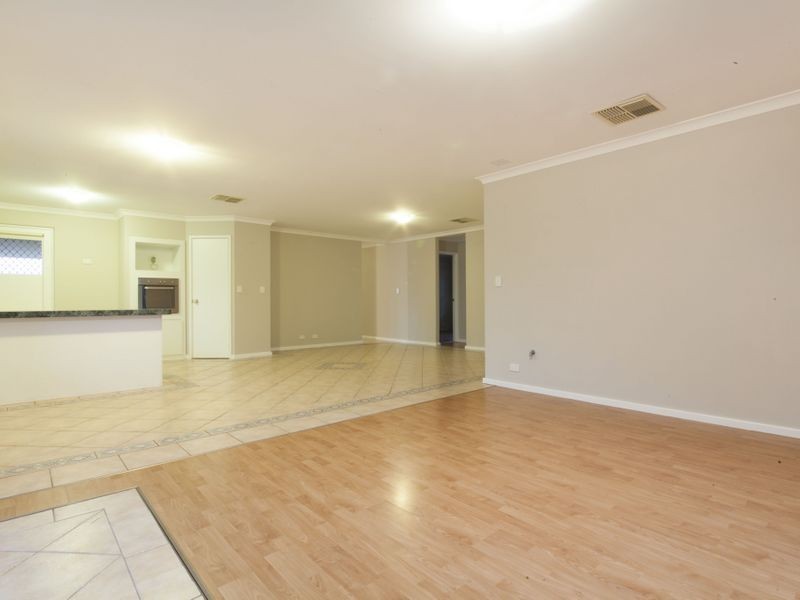 6 Cawdor Lane, Orelia WA 6167