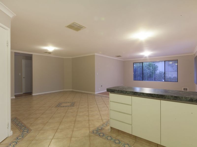 6 Cawdor Lane, Orelia WA 6167