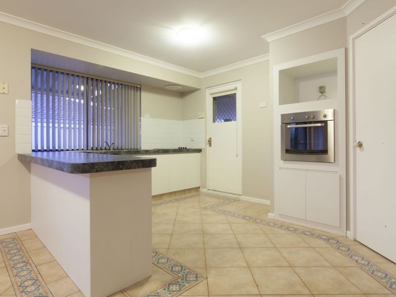 6 Cawdor Lane, Orelia WA 6167