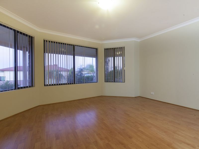 6 Cawdor Lane, Orelia WA 6167