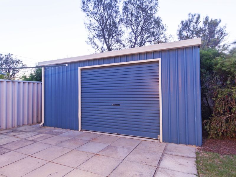 6 Cawdor Lane, Orelia WA 6167