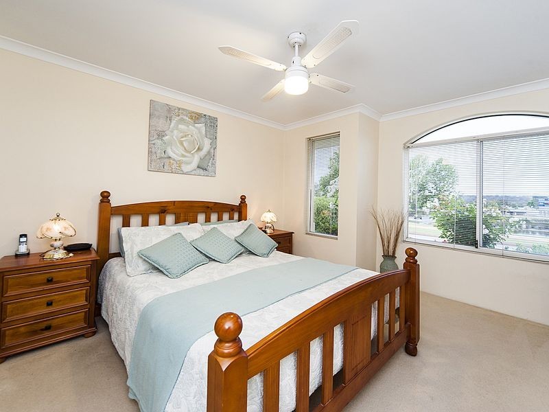 4 Chipperton Road, Bertram WA 6167