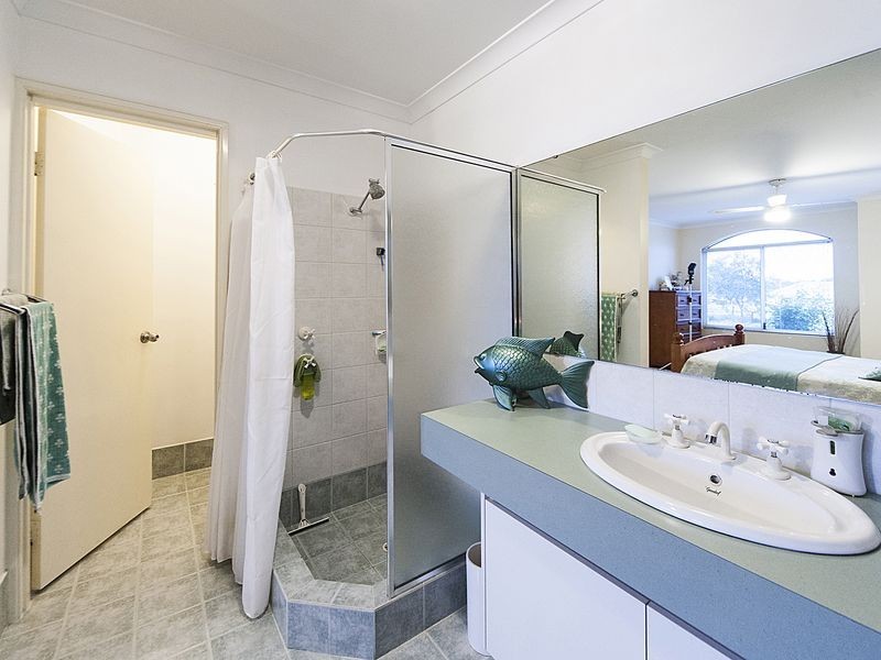 4 Chipperton Road, Bertram WA 6167