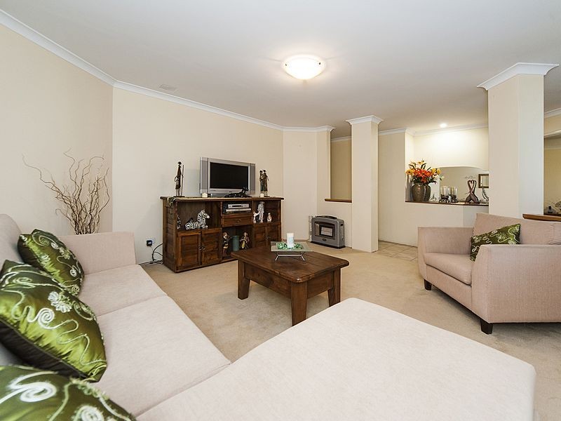 4 Chipperton Road, Bertram WA 6167
