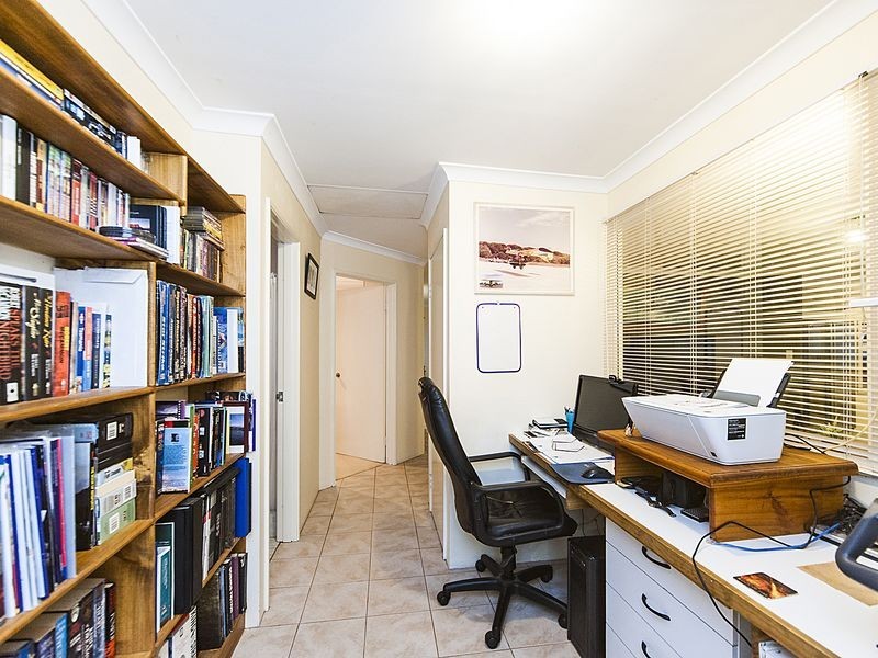 4 Chipperton Road, Bertram WA 6167