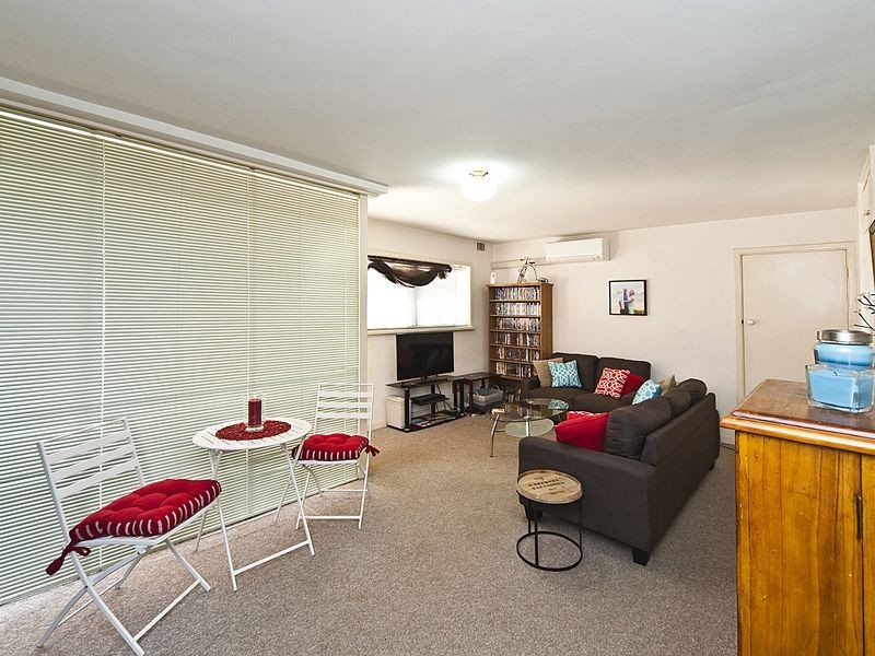 1/21 Clint Way, Calista WA 6167