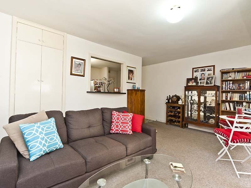 1/21 Clint Way, Calista WA 6167