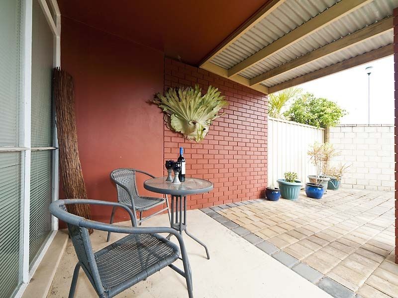 1/21 Clint Way, Calista WA 6167