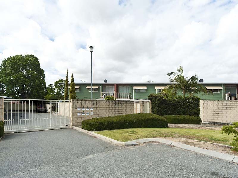 1/21 Clint Way, Calista WA 6167