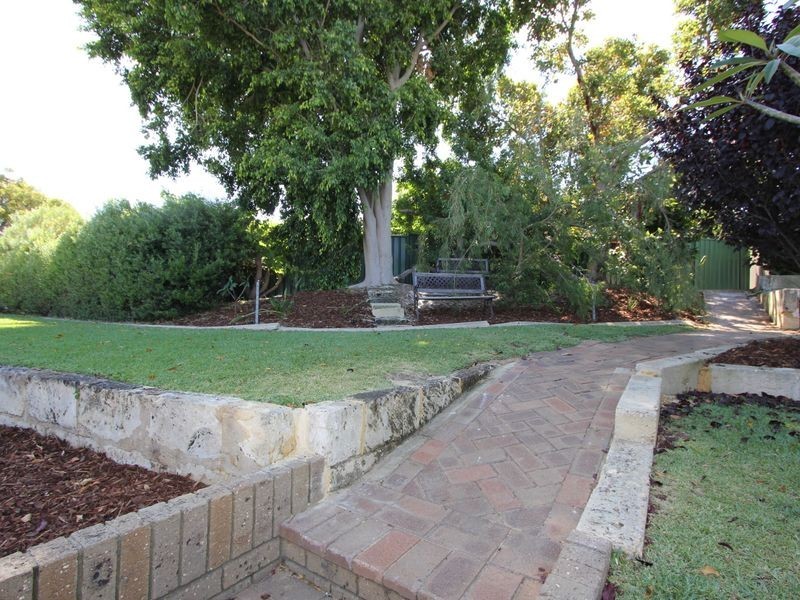31 Tristram Gardens, Parmelia WA 6167