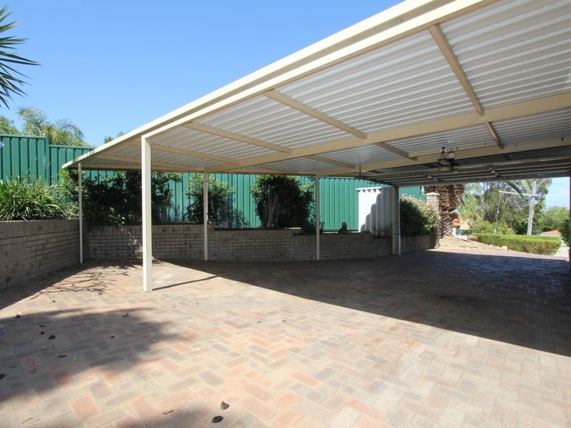 31 Tristram Gardens, Parmelia WA 6167