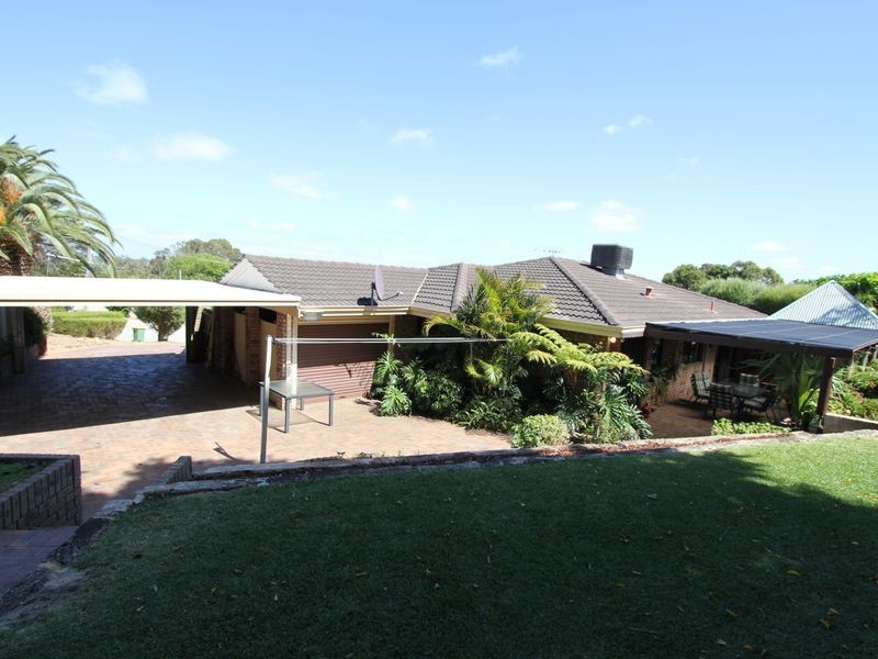 31 Tristram Gardens, Parmelia WA 6167