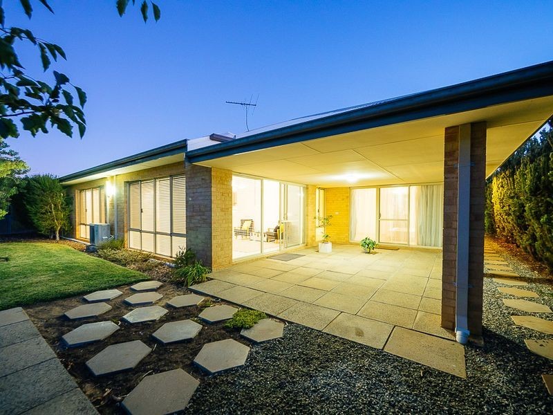 8 Sanctuary Drive, Bertram WA 6167