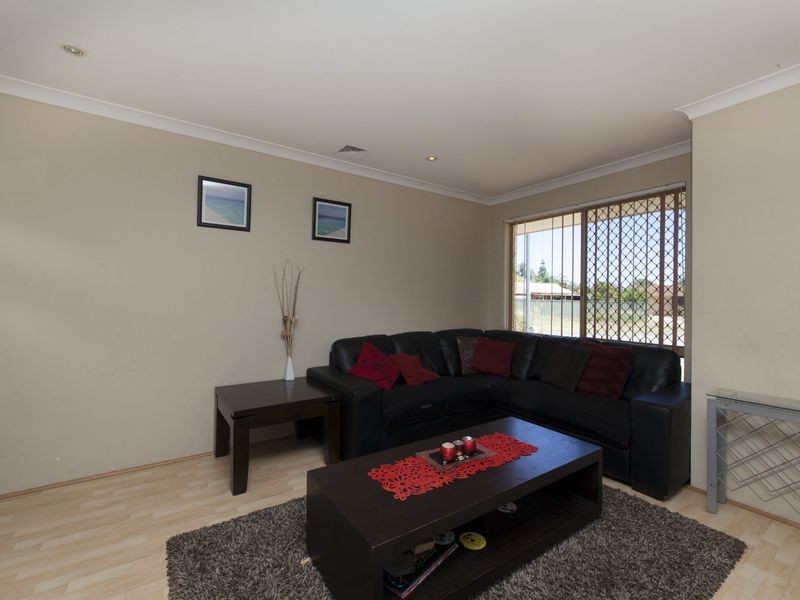 25A Gaze Court, Armadale WA 6112